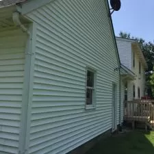 Roof Cleaning & House Washing Worthington, OH 1